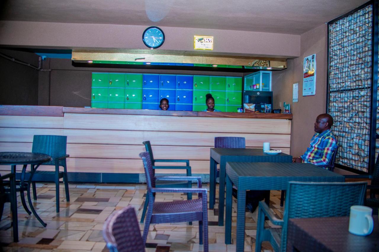 Hera Hotel Kampala Exterior foto