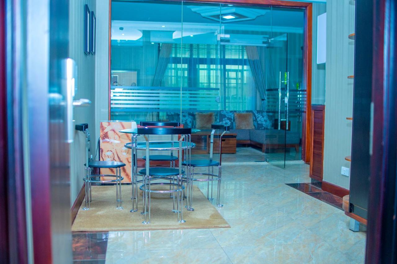 Hera Hotel Kampala Exterior foto